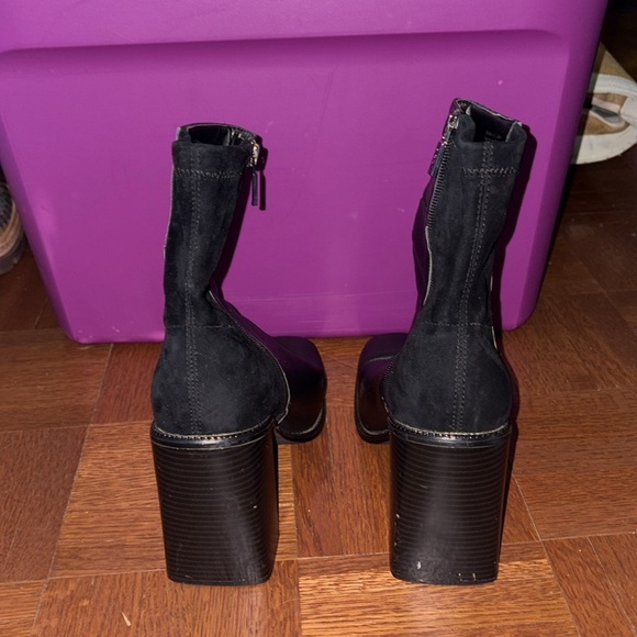 Aldo black patent Leather and Suede Boots size 9 - Picture 2 of 8